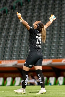 Imagen de Felicidades Wendy Toledo, portera de Santos Femenil