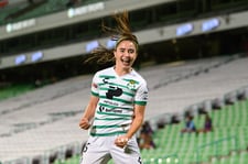 Imagen de Daniela Delgado, su partido 100 con Santos Femenil y celebración de gol